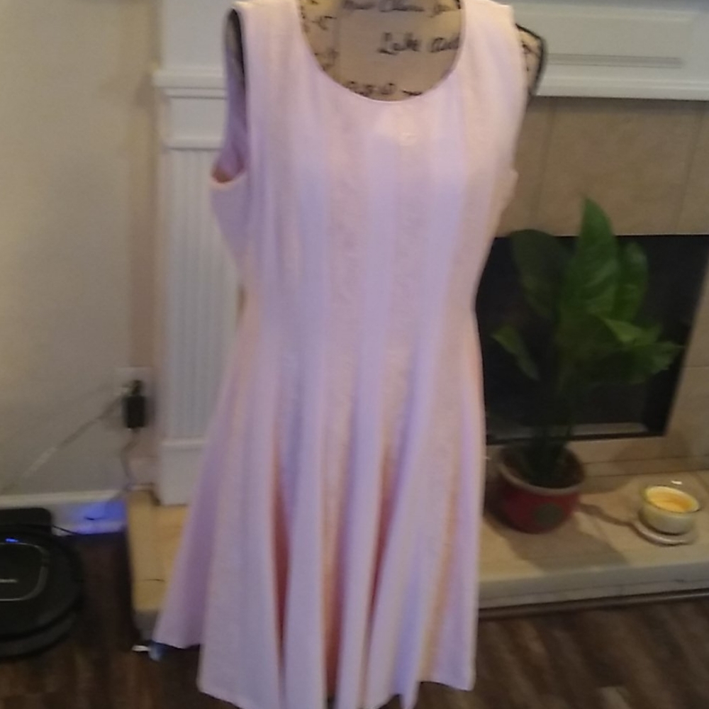 Dress - Picture 3 of 3